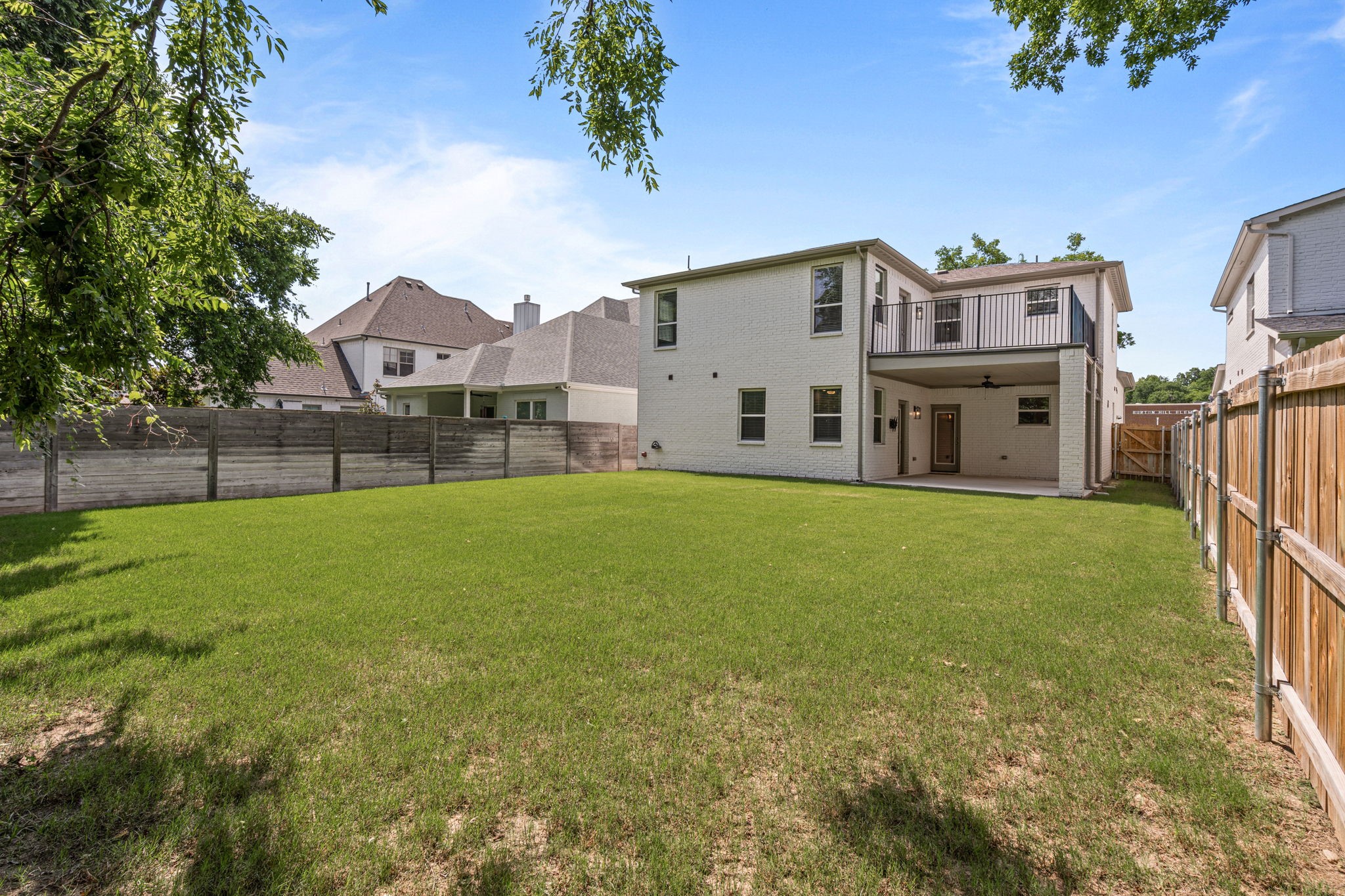 5618 Oaks Lane Westworth Village TX 76114