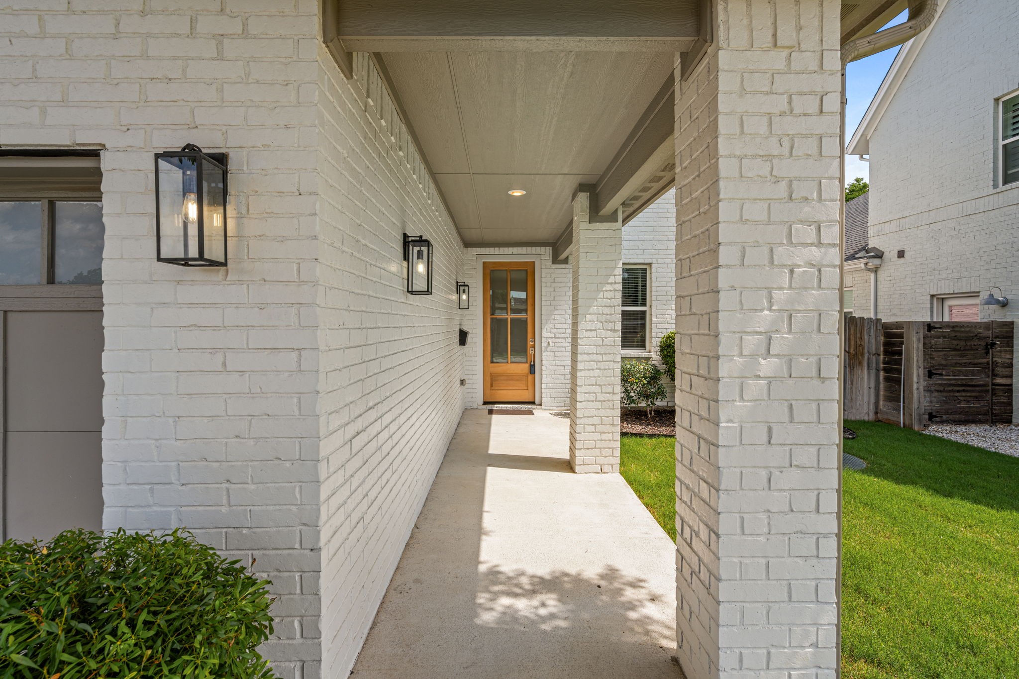 5618 Oaks Lane Westworth Village TX 76114