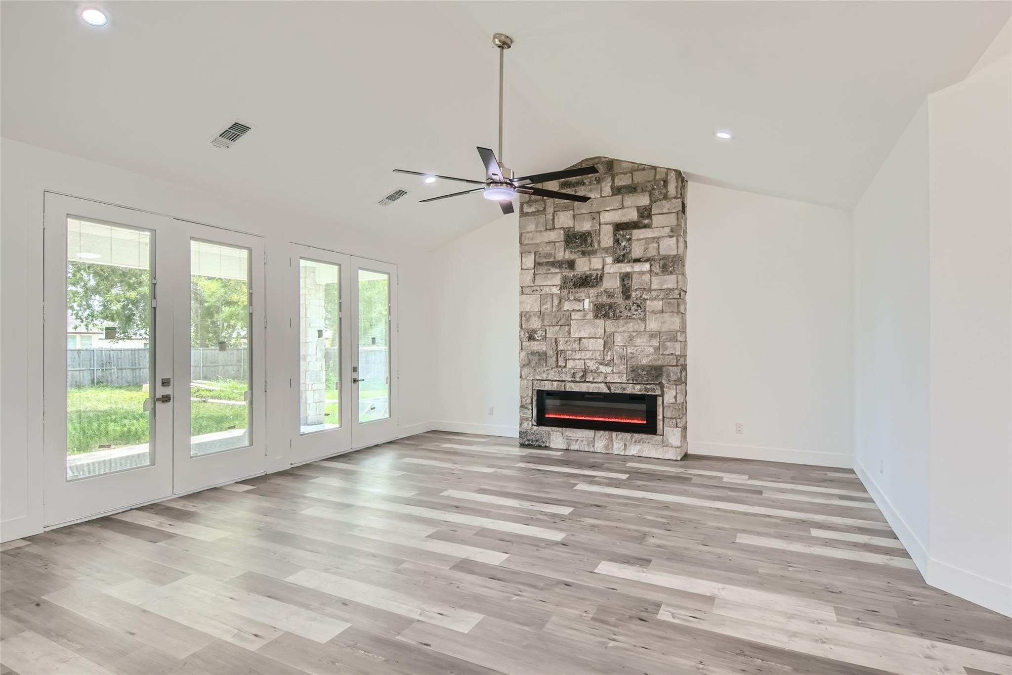 2940 Henry Road Lancaster TX 75134
