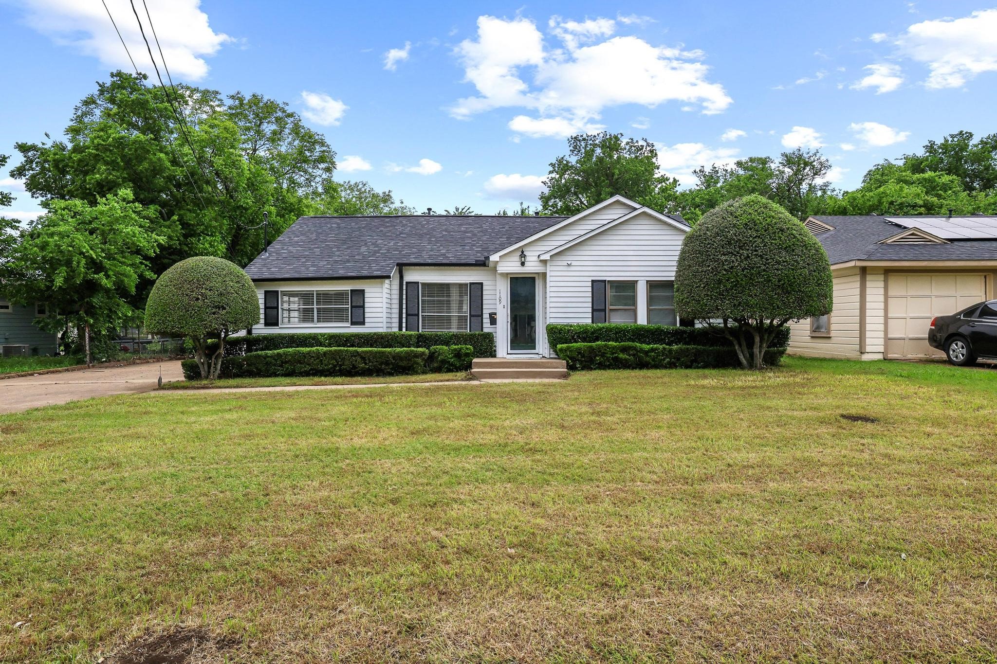 1109 E Lamar Street Sherman TX 75090