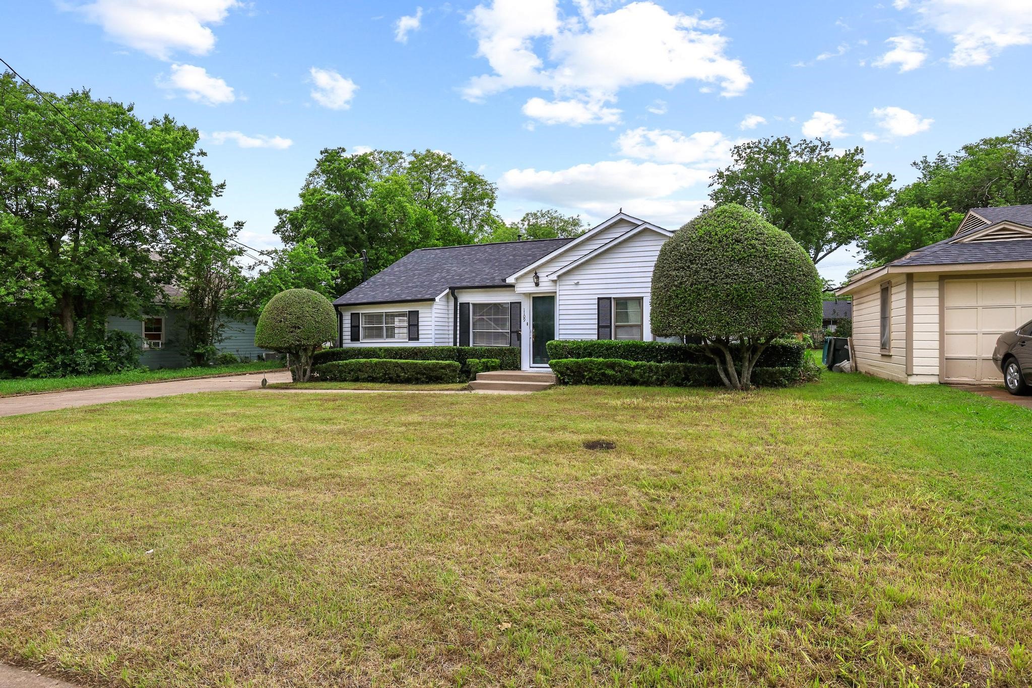 1109 E Lamar Street Sherman TX 75090