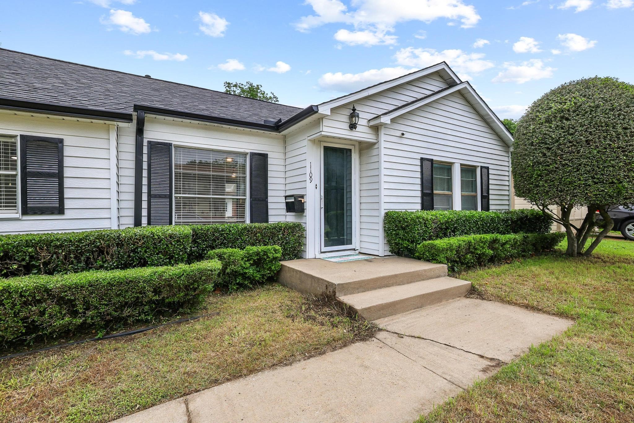 1109 E Lamar Street Sherman TX 75090