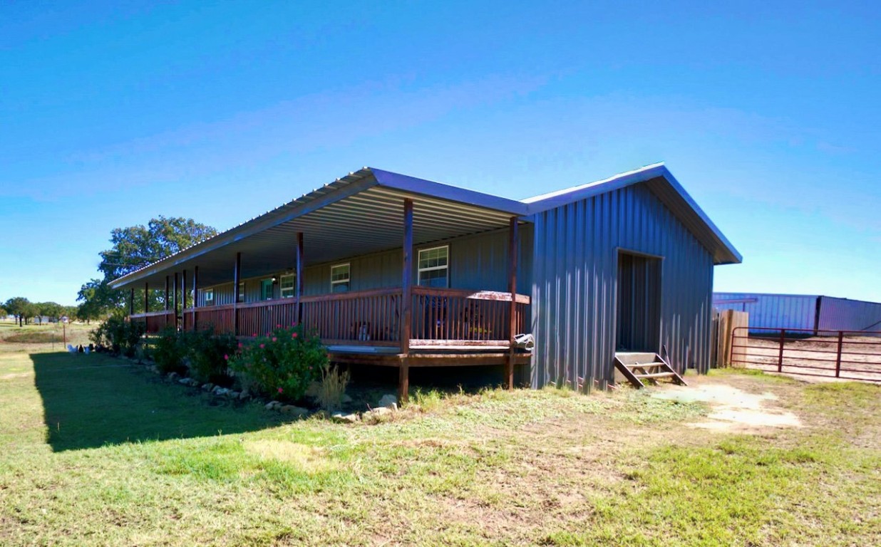 365 County Road 1180 Alvord TX 76225