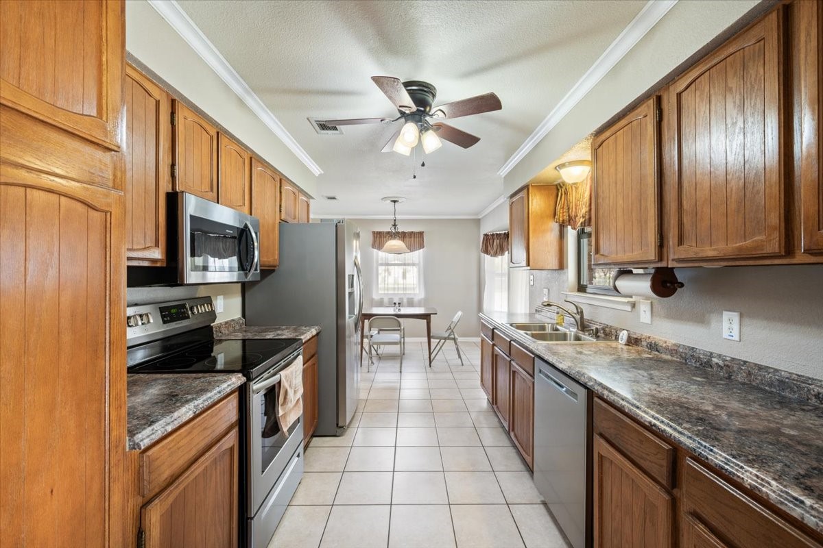 4011 Mountain Vista Drive Granbury TX 76048