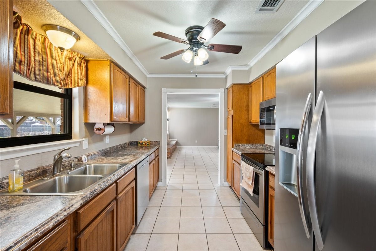 4011 Mountain Vista Drive Granbury TX 76048