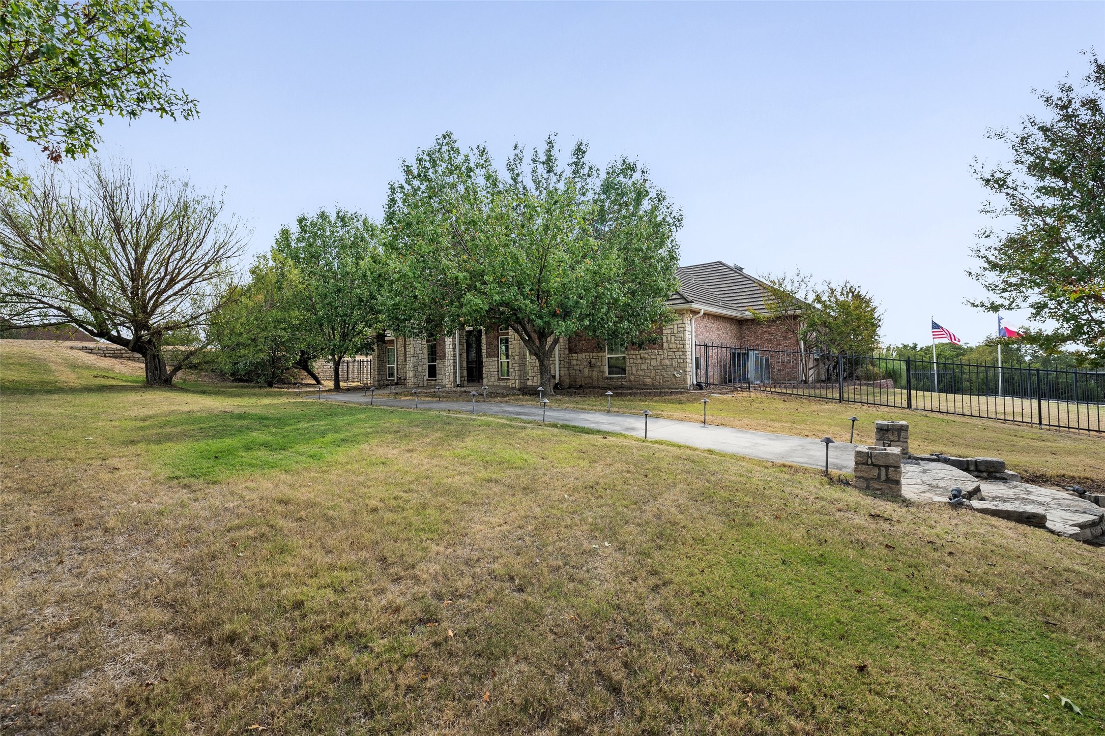 167 Duke Trail Weatherford TX 76088