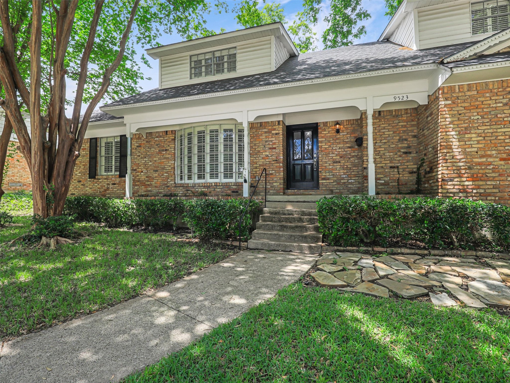 9523 Highedge Drive Dallas TX 75238