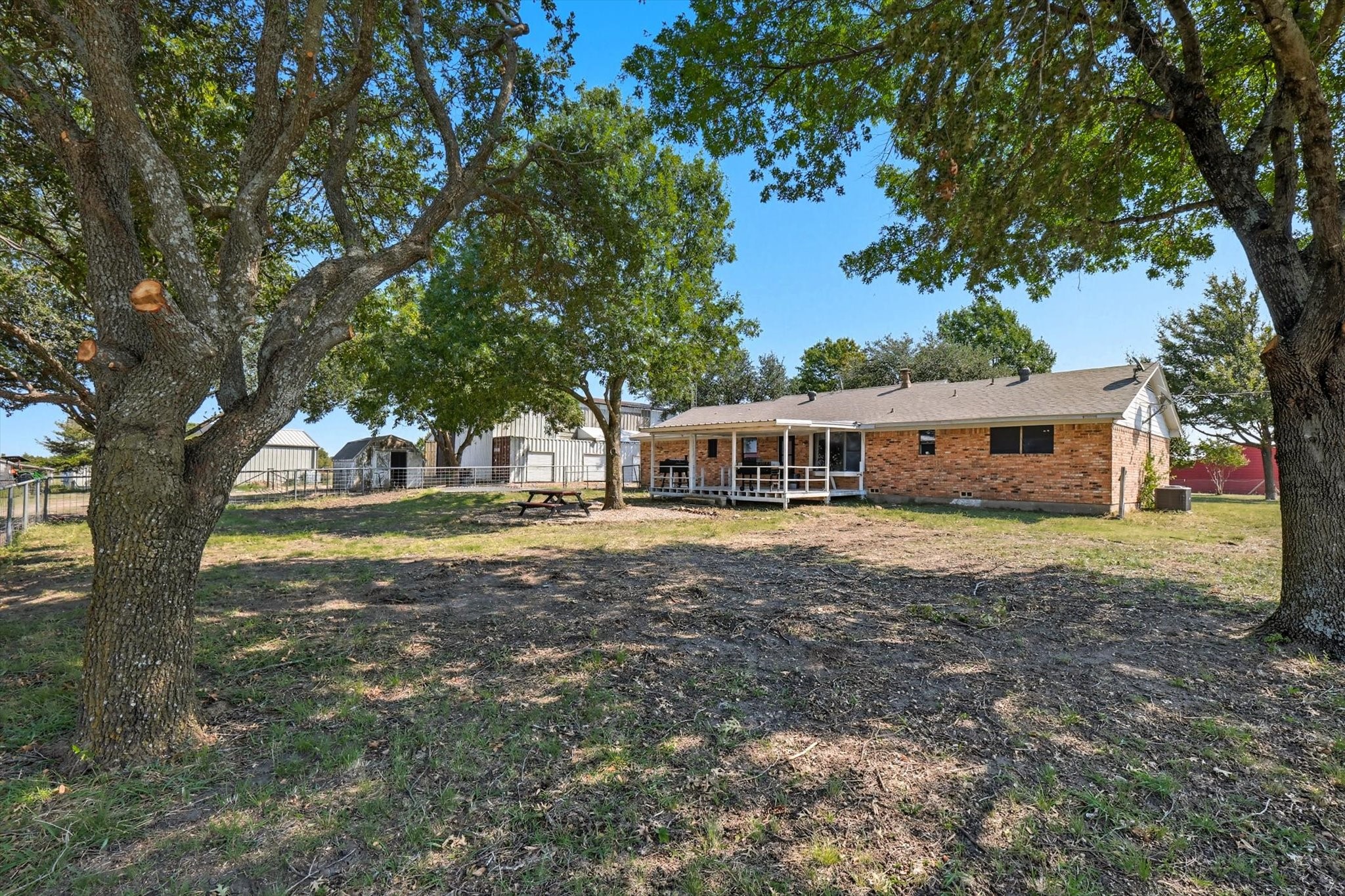 1118 Private Road 425 Whitewright TX 75491