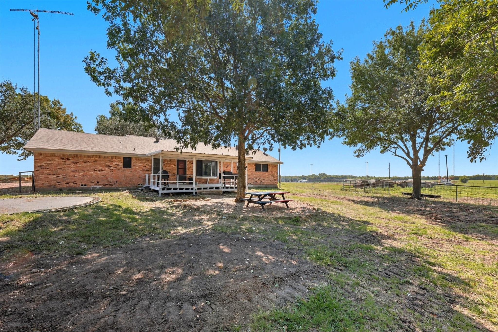 1118 Private Road 425 Whitewright TX 75491
