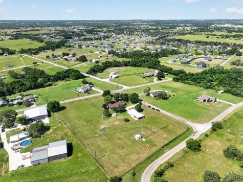 100 Green Meadows Circle Springtown TX 76082
