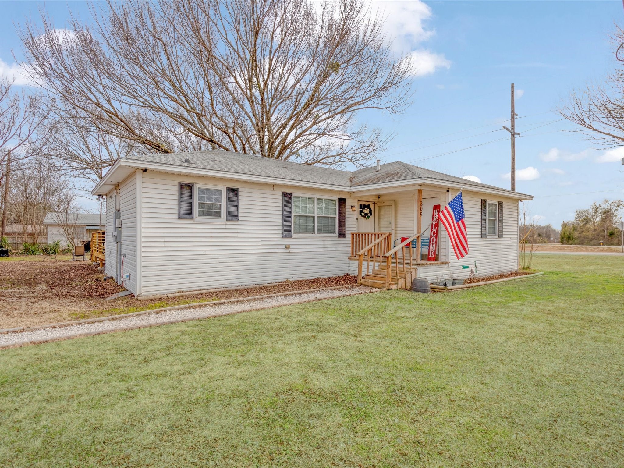 309 S Water Street Savoy TX 75479