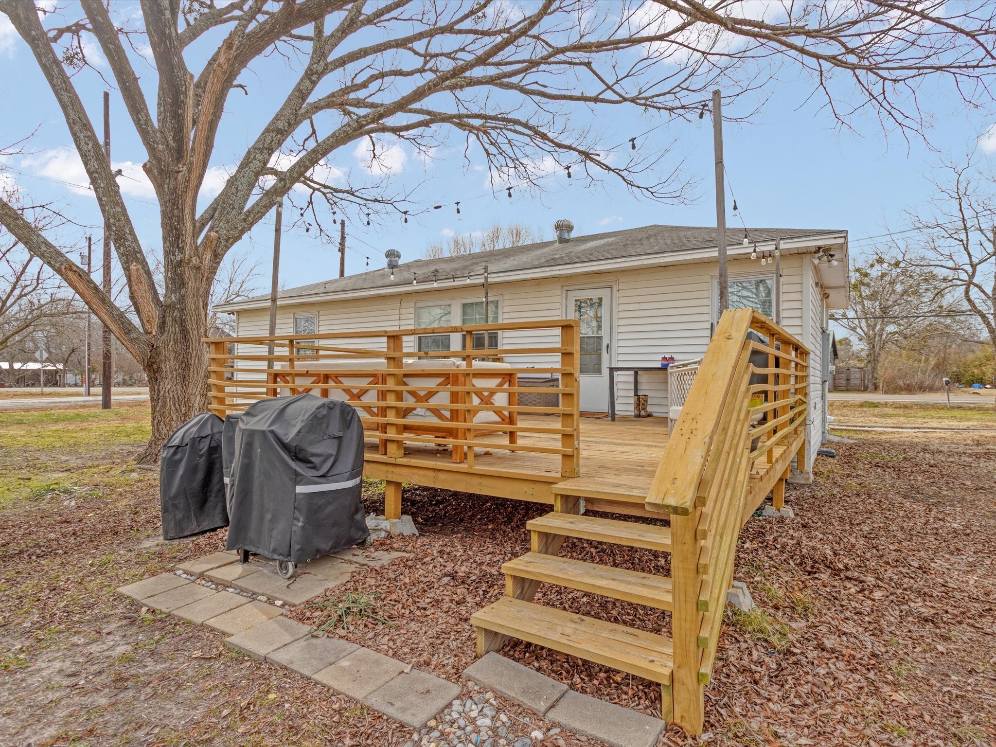 309 S Water Street Savoy TX 75479