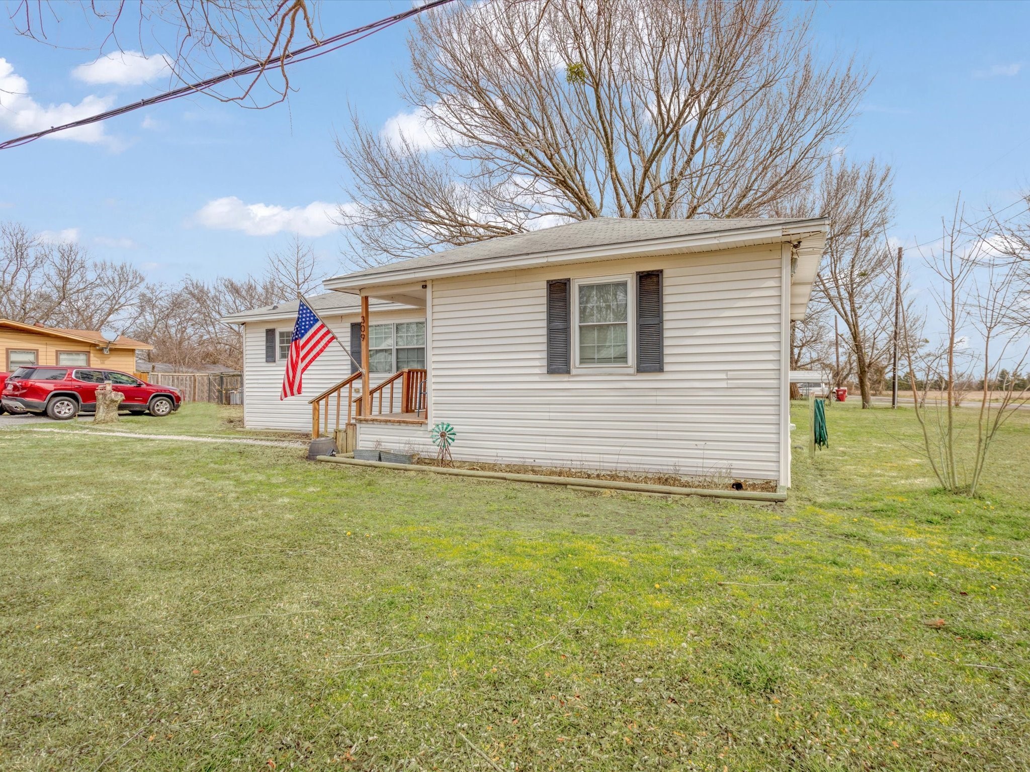 309 S Water Street Savoy TX 75479