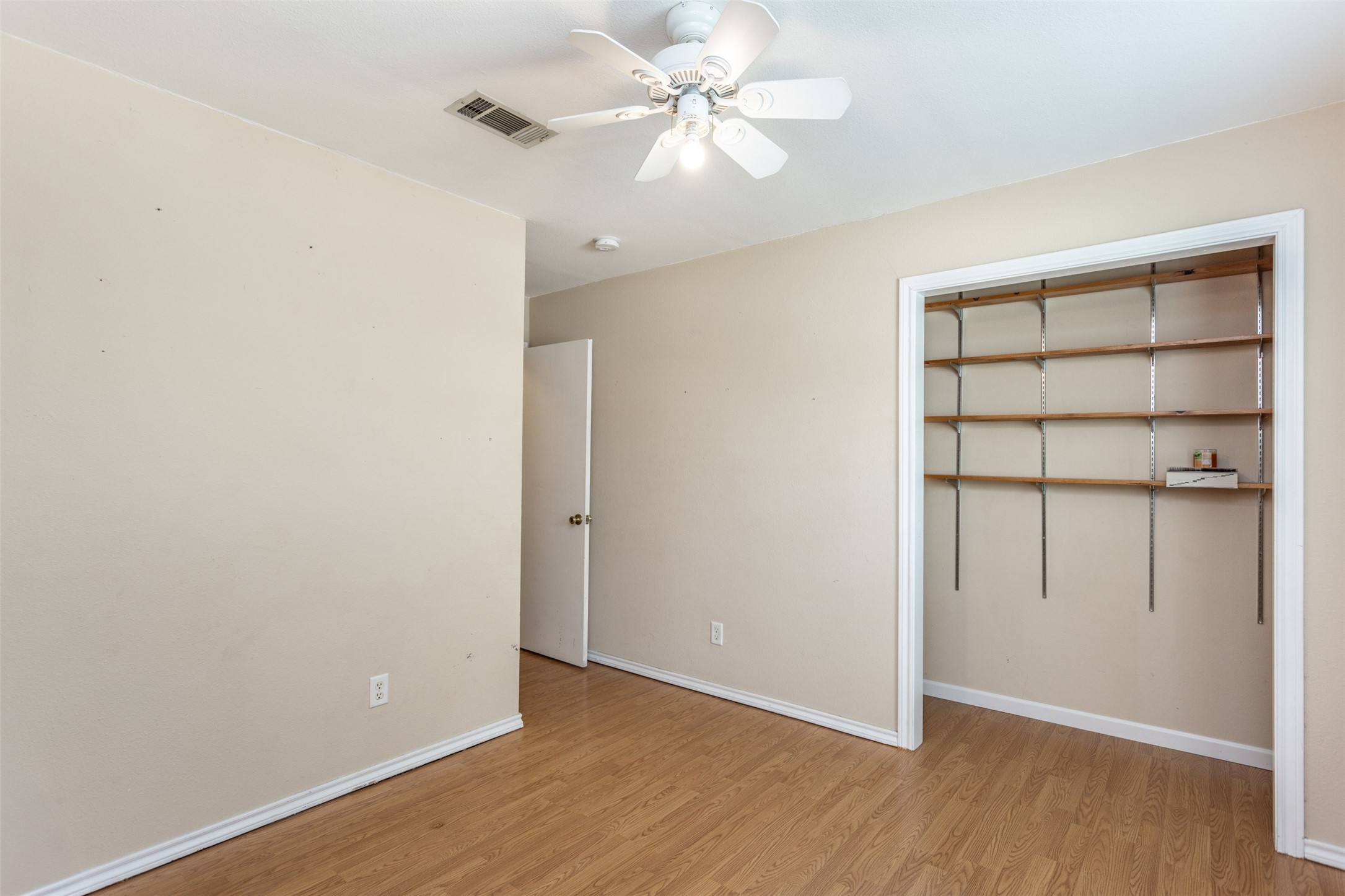 208 S Howeth Street Gainesville TX 76240