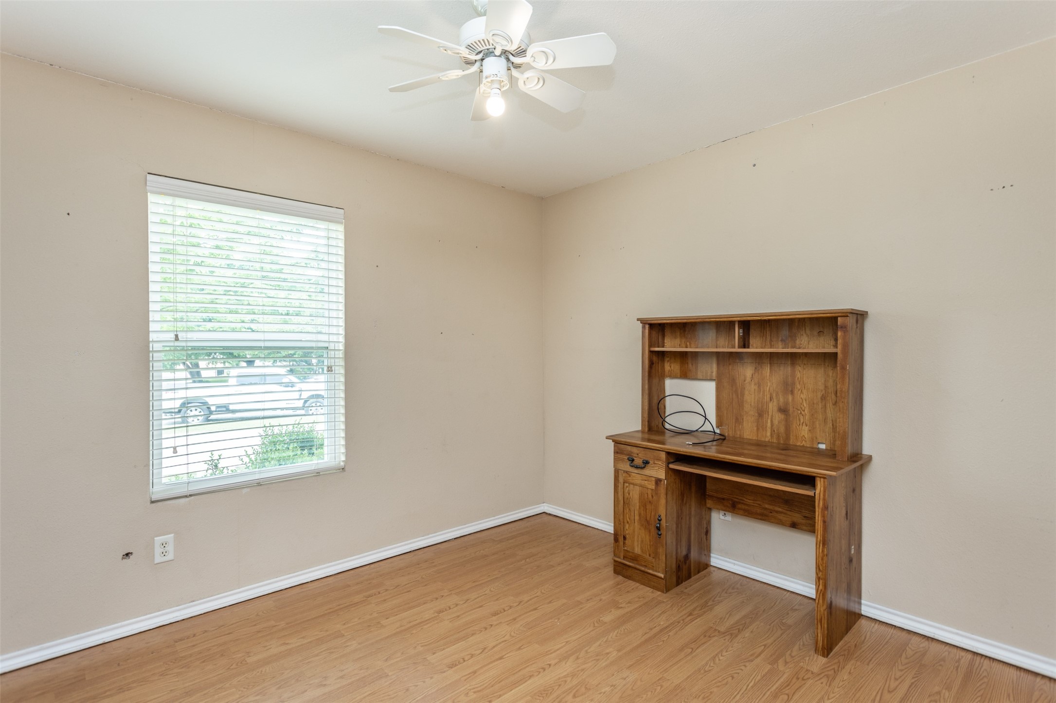 208 S Howeth Street Gainesville TX 76240