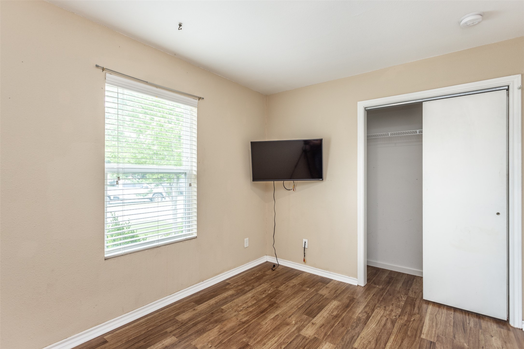 208 S Howeth Street Gainesville TX 76240