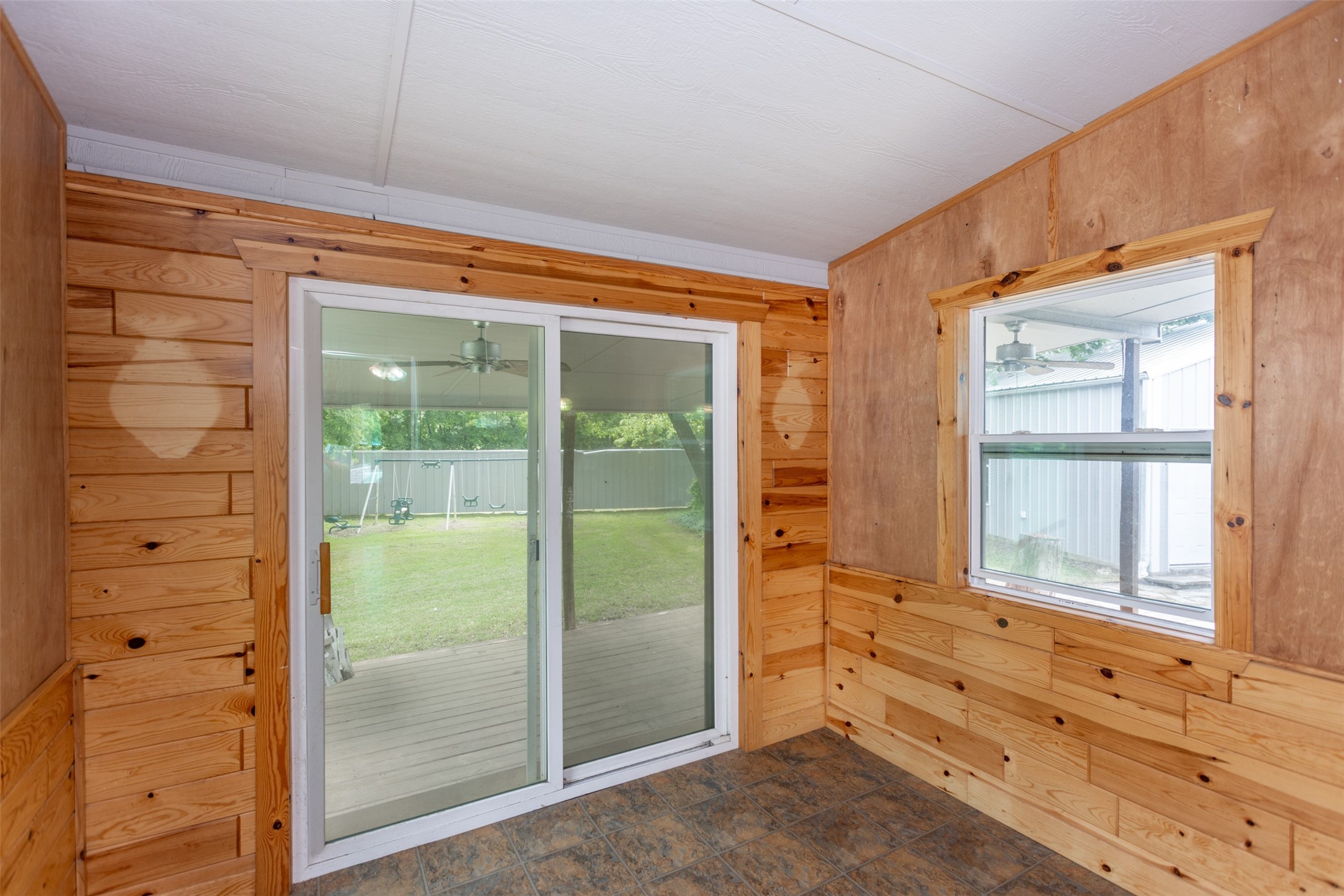 208 S Howeth Street Gainesville TX 76240