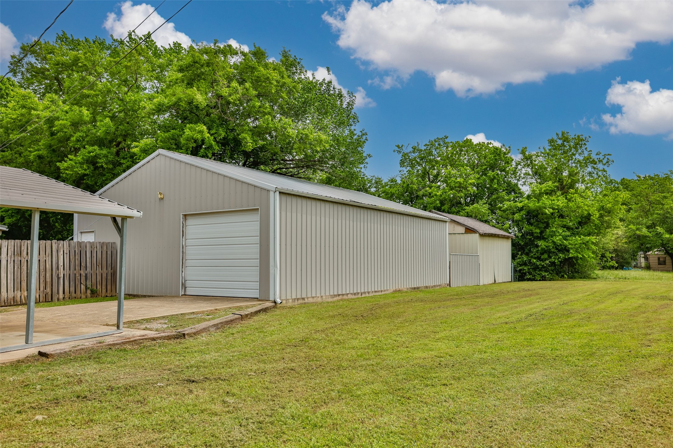 208 S Howeth Street Gainesville TX 76240