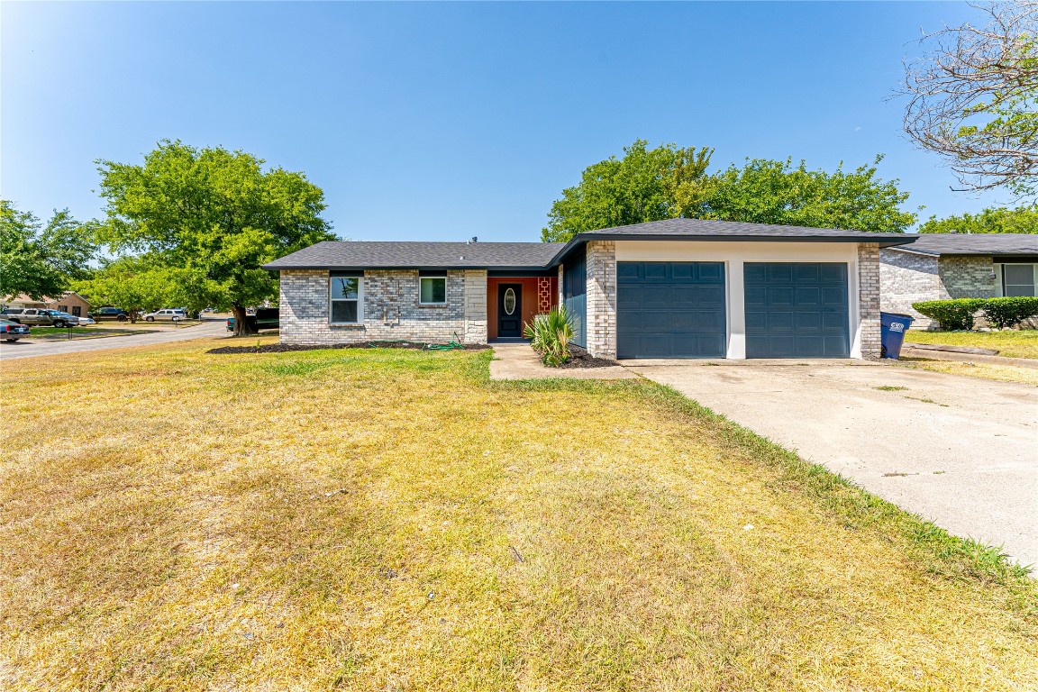 1501 Oakbrook Court Lancaster TX 75134