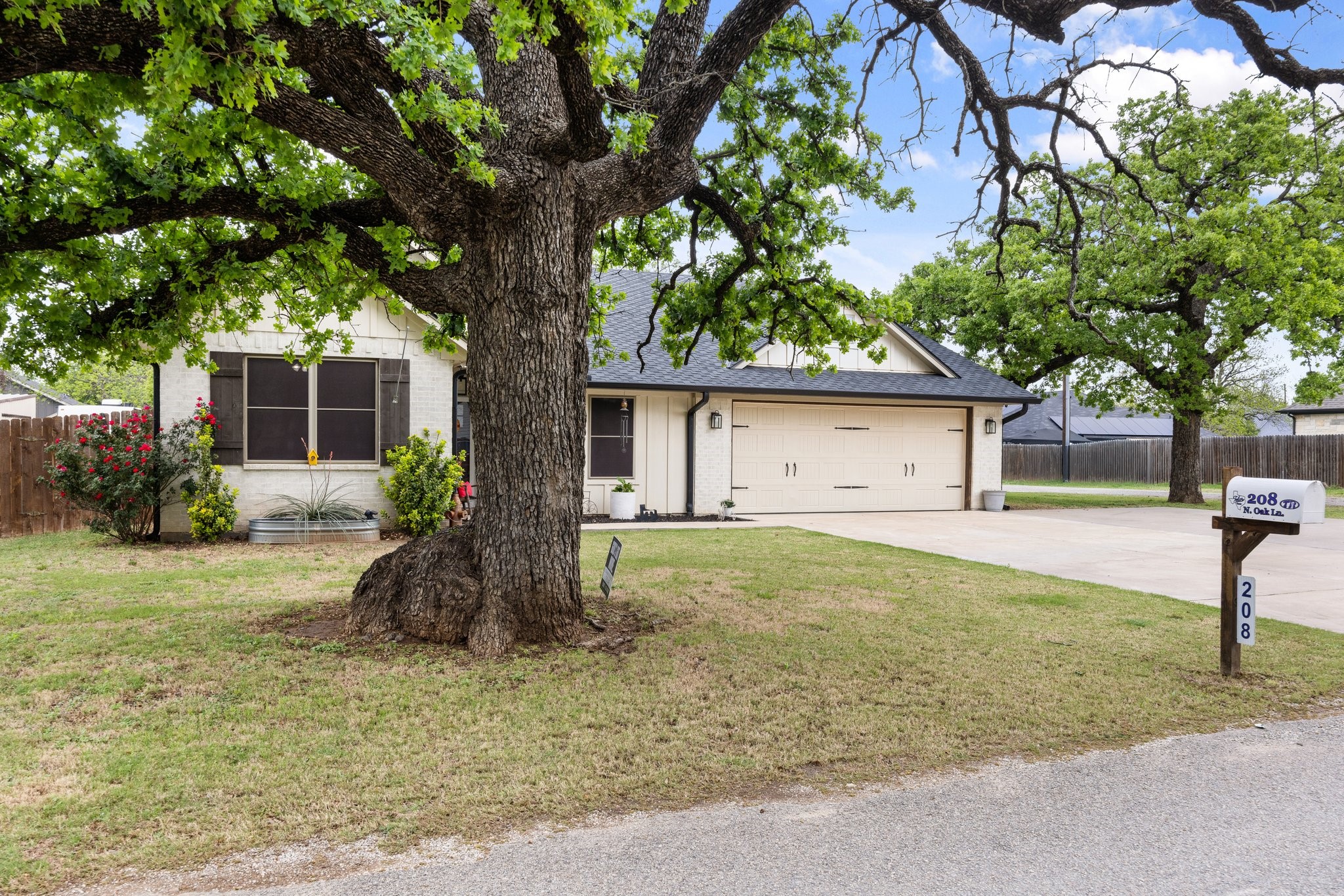 208 N Oak Lane Tolar TX 76476