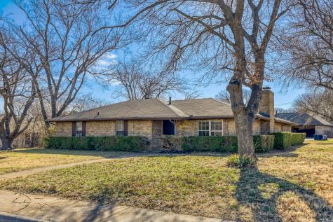 200 Connie Drive Desoto TX 75115