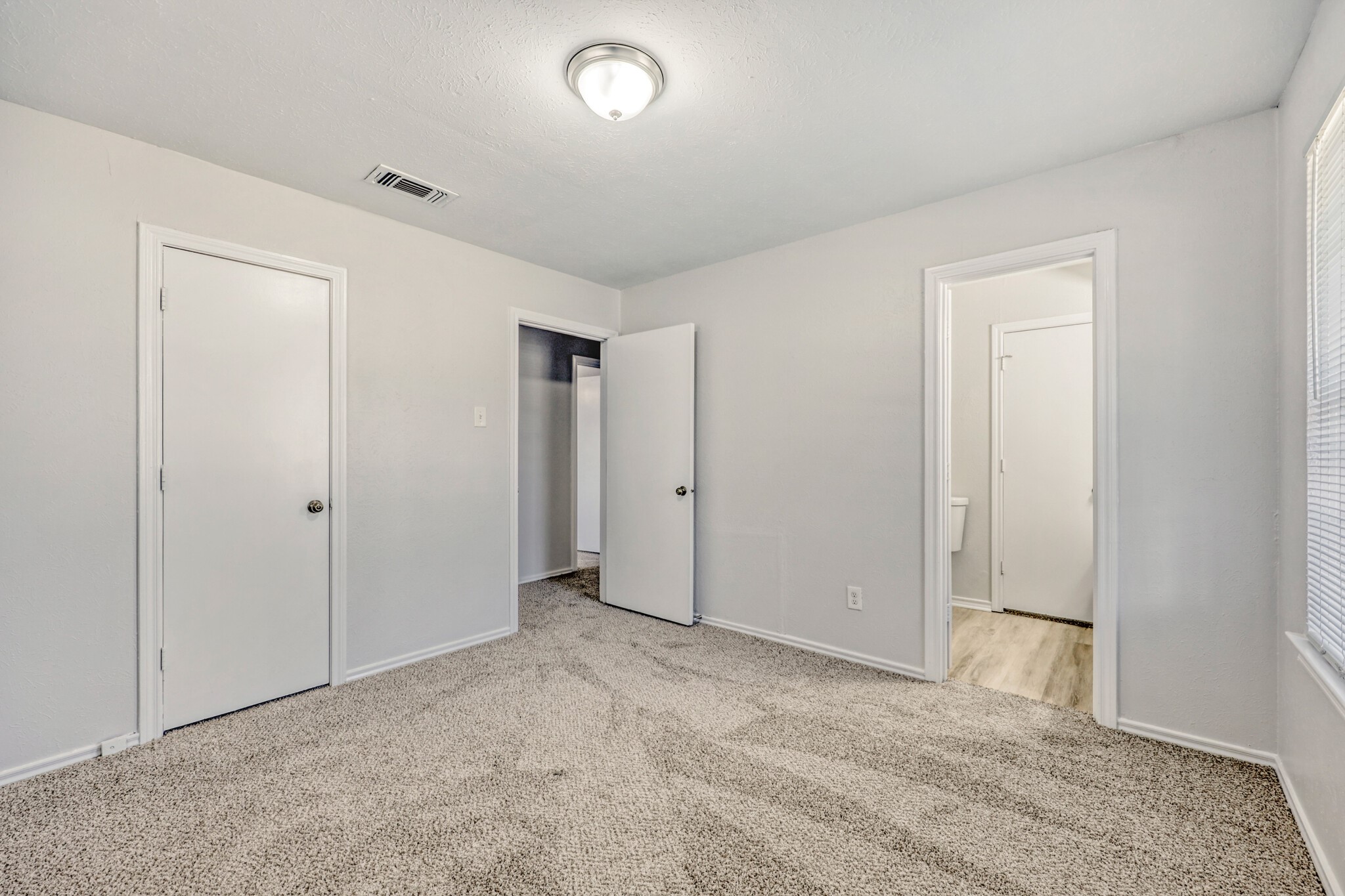 200 Connie Drive Desoto TX 75115