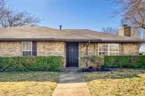 200 Connie Drive Desoto TX 75115