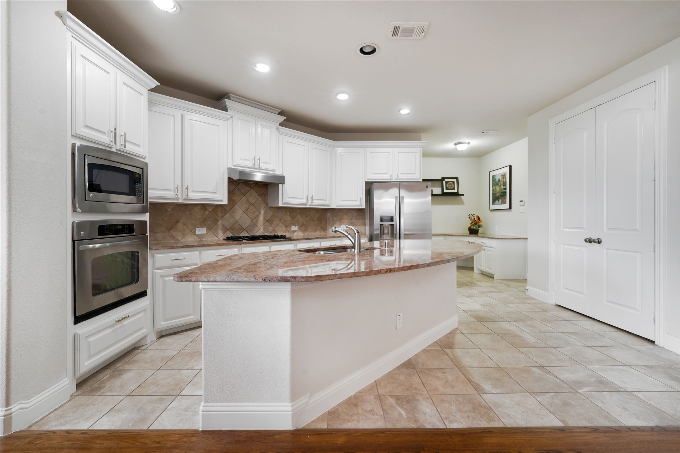 8316 Lindsay Gardens The Colony TX 75056