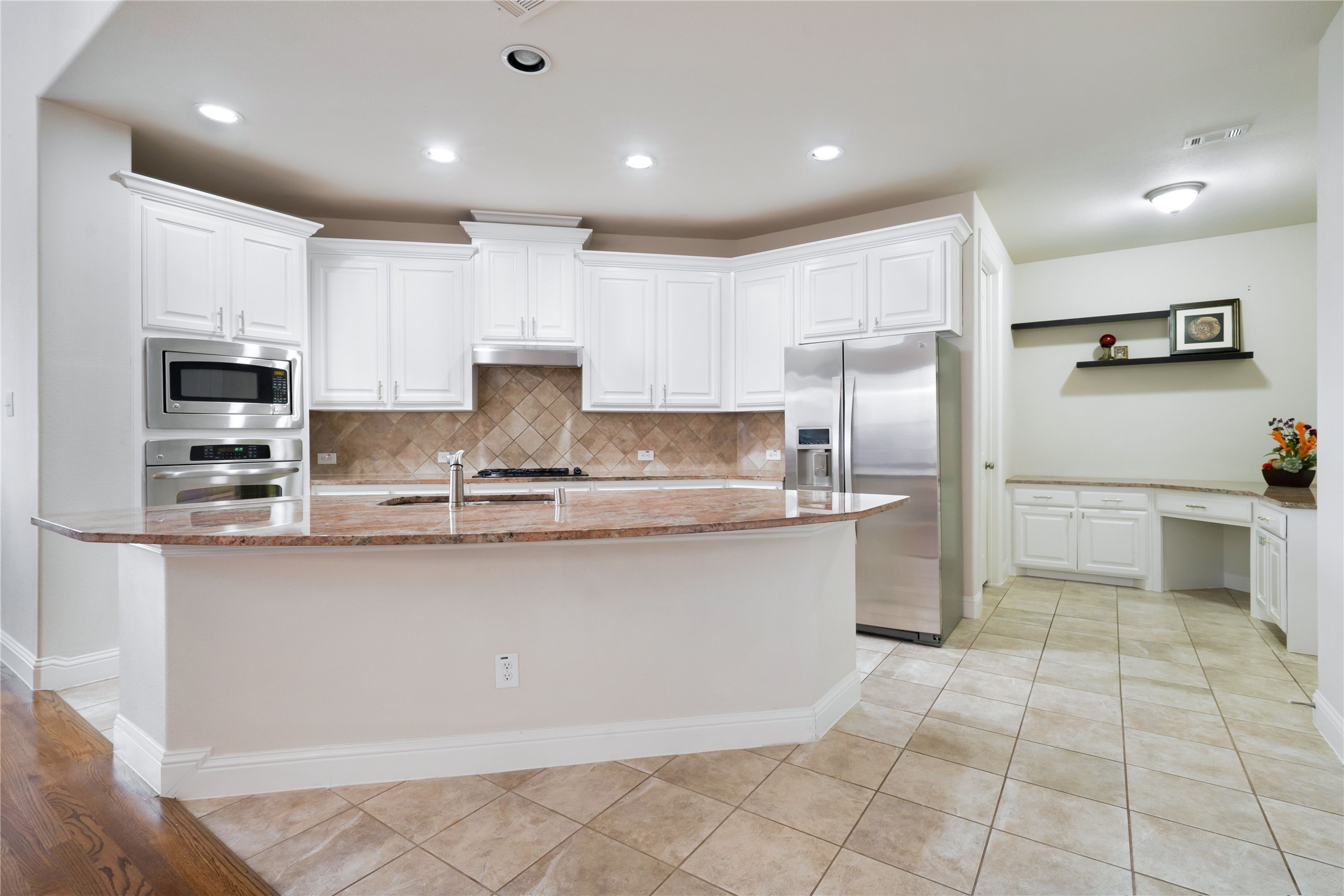 8316 Lindsay Gardens The Colony TX 75056