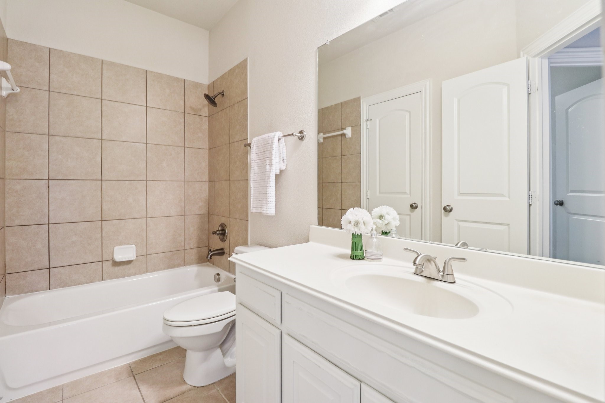 8316 Lindsay Gardens The Colony TX 75056