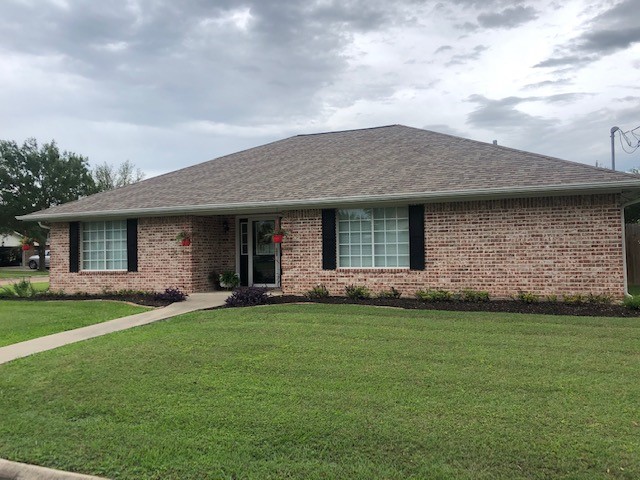 102 Bold Ruler Street Groesbeck TX 76642