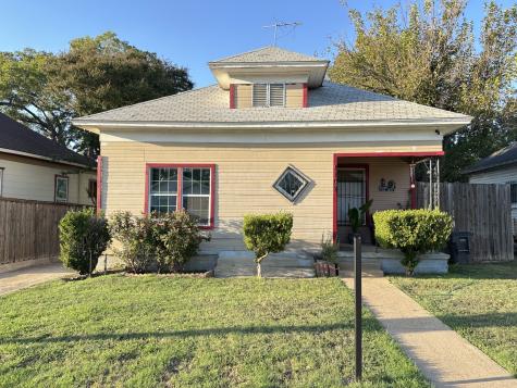 1107 E Allen Avenue Fort Worth TX 76104
