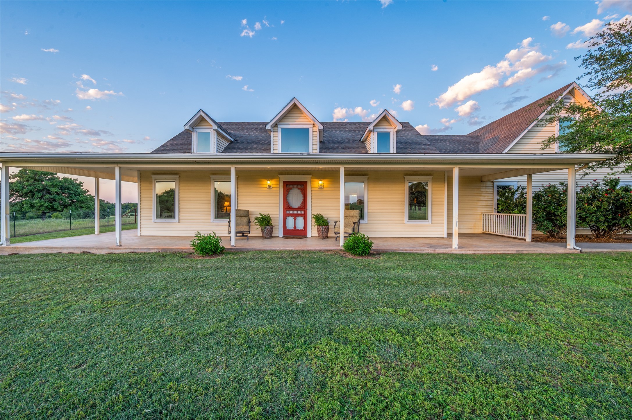 2932 S Johnson Loop Montague TX 76251