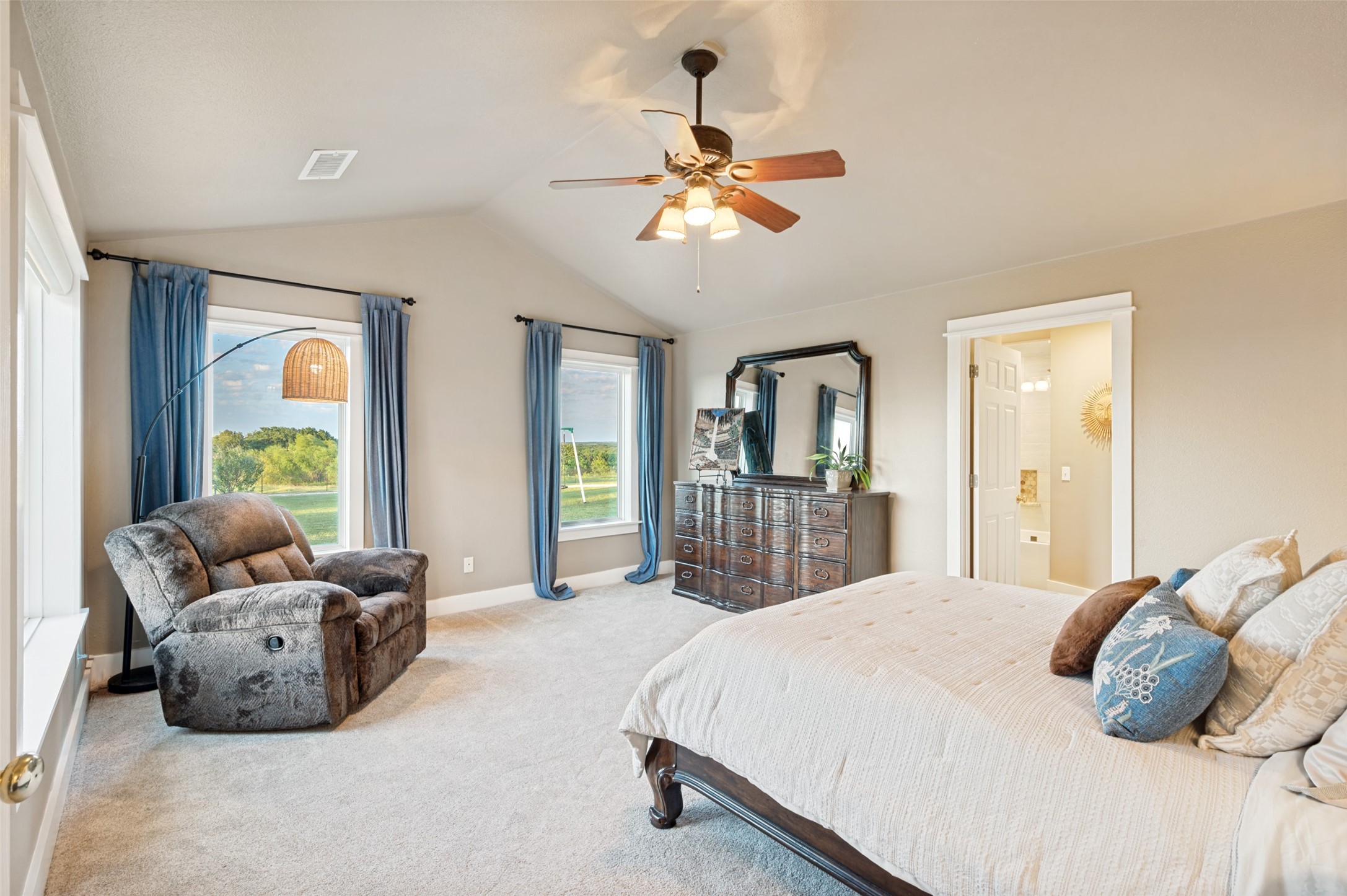 2932 S Johnson Loop Montague TX 76251