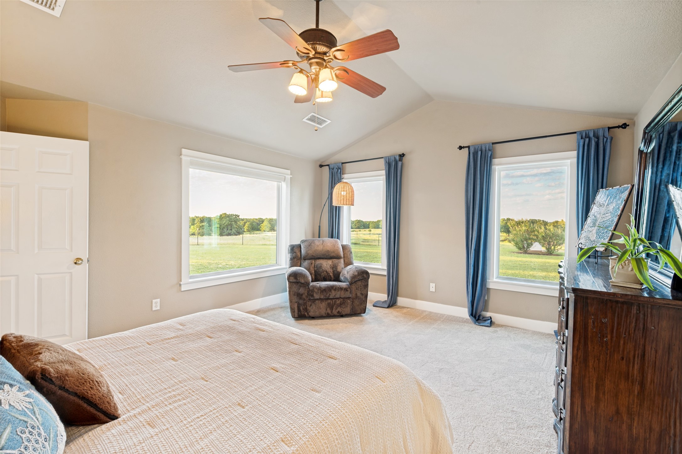 2932 S Johnson Loop Montague TX 76251