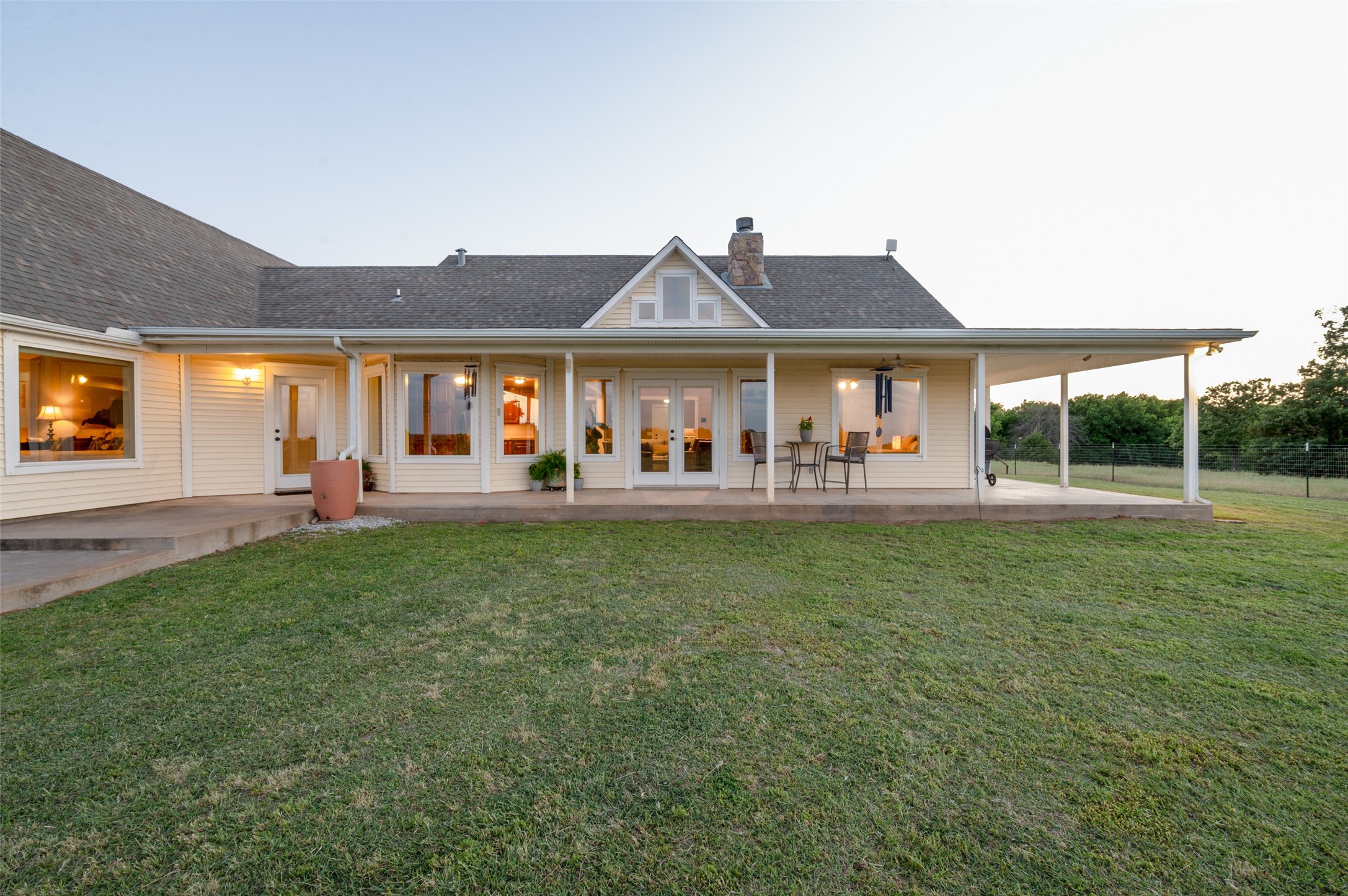 2932 S Johnson Loop Montague TX 76251