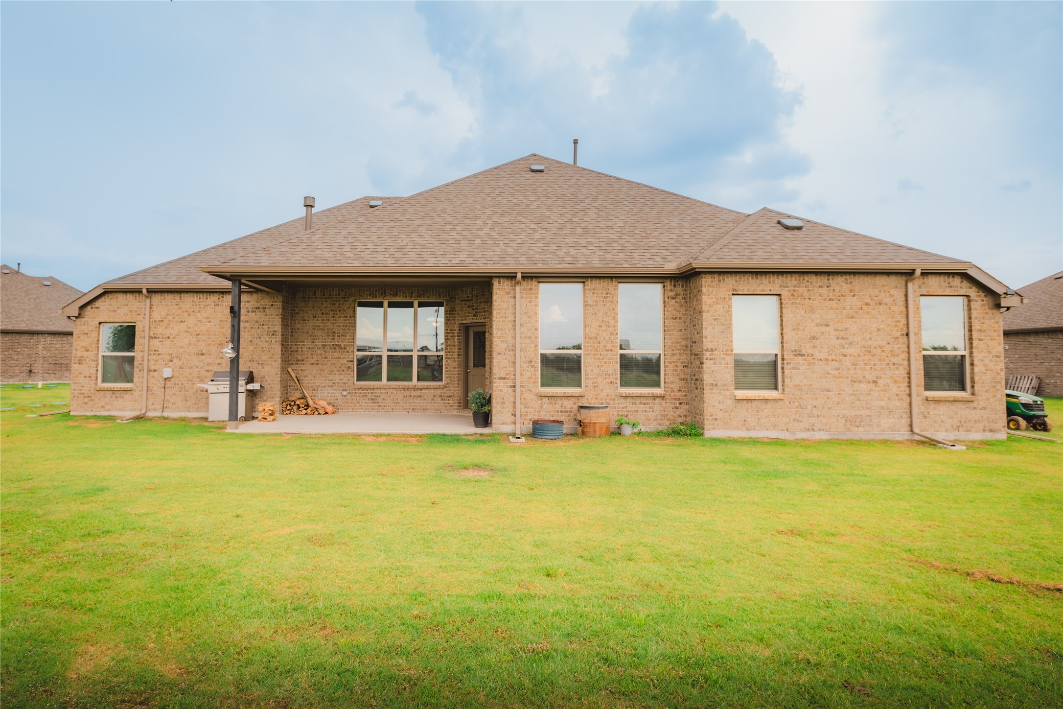 8110 Honeywell Greenville TX 75402