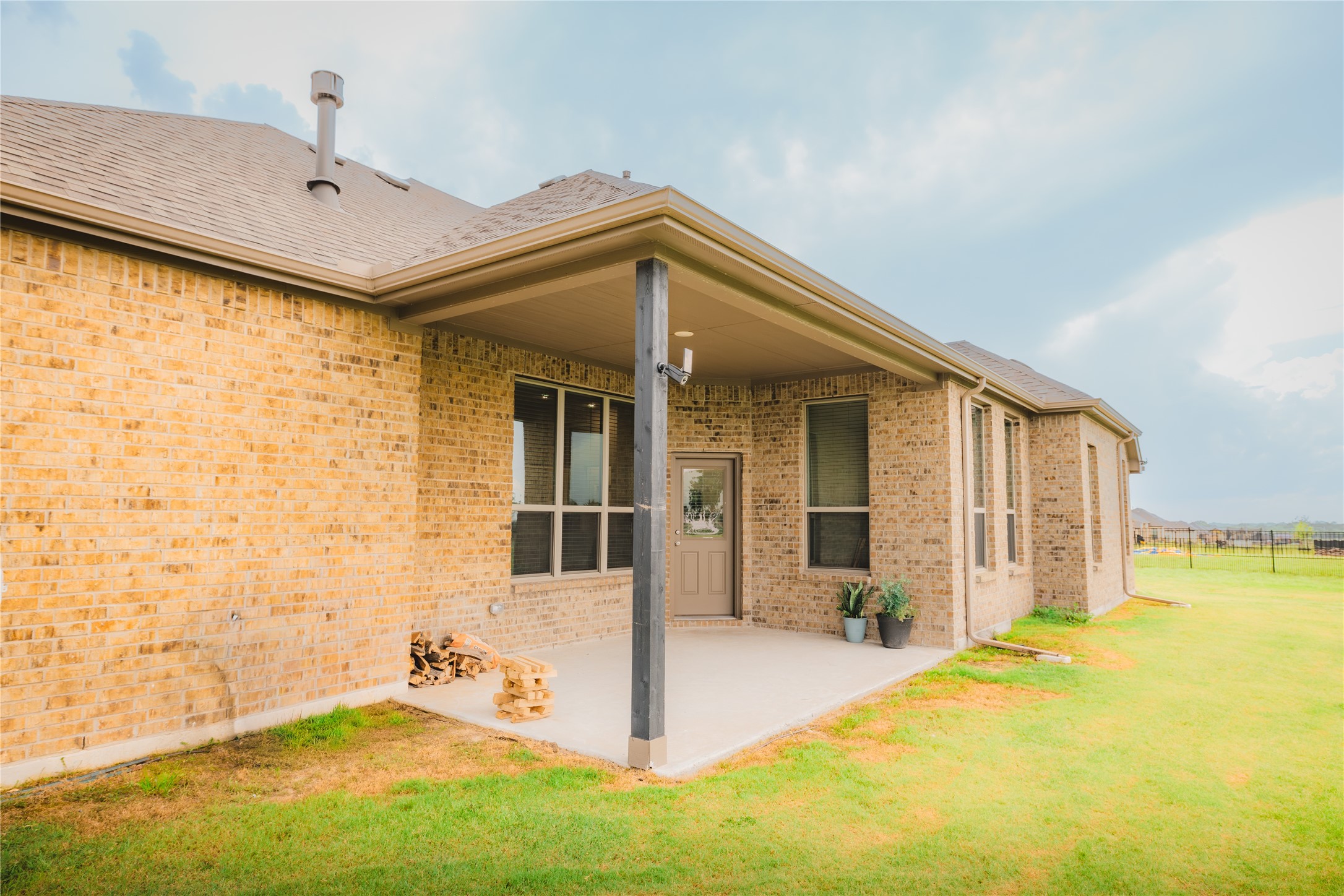 8110 Honeywell Greenville TX 75402