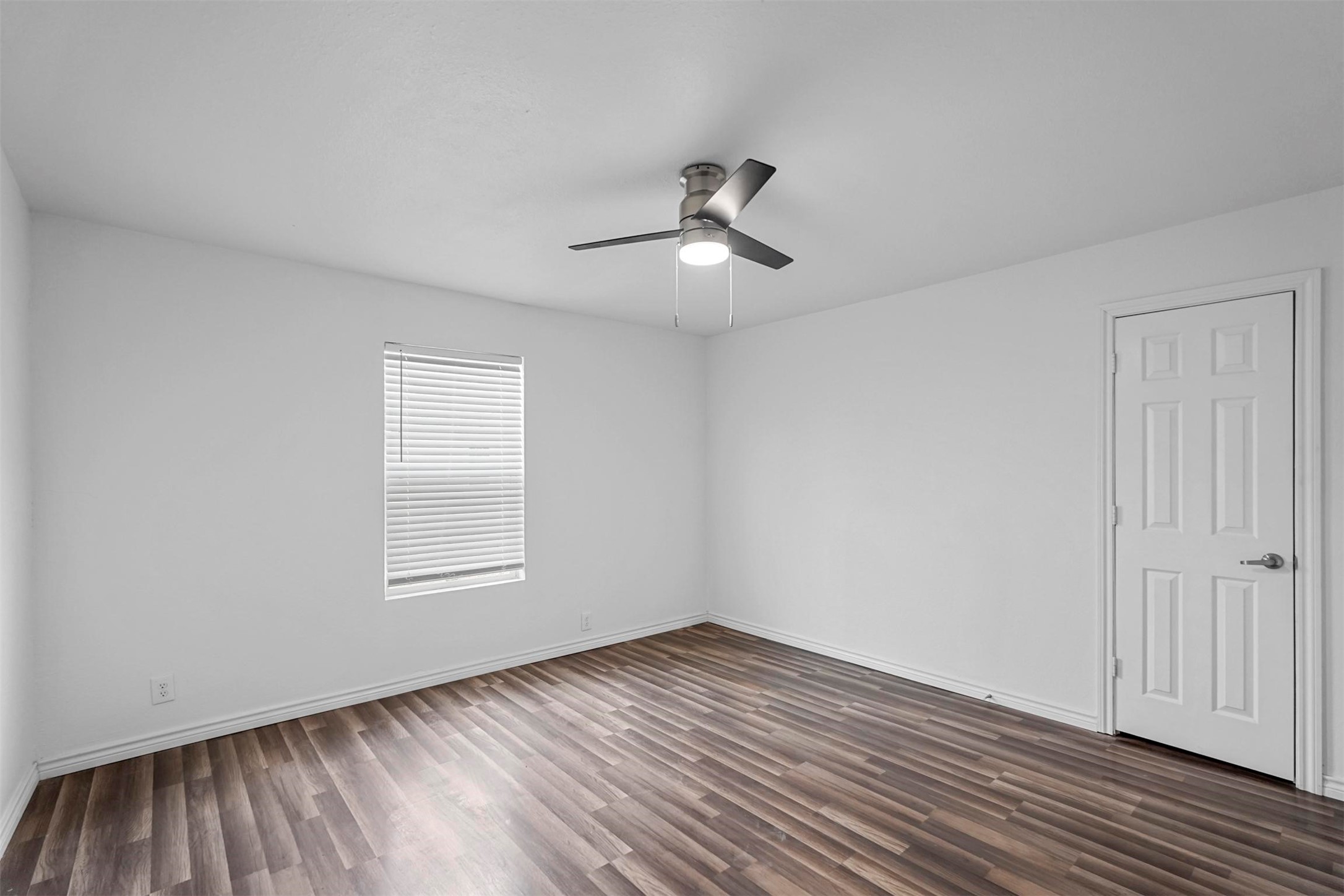 407 N Carter Howe TX 75459