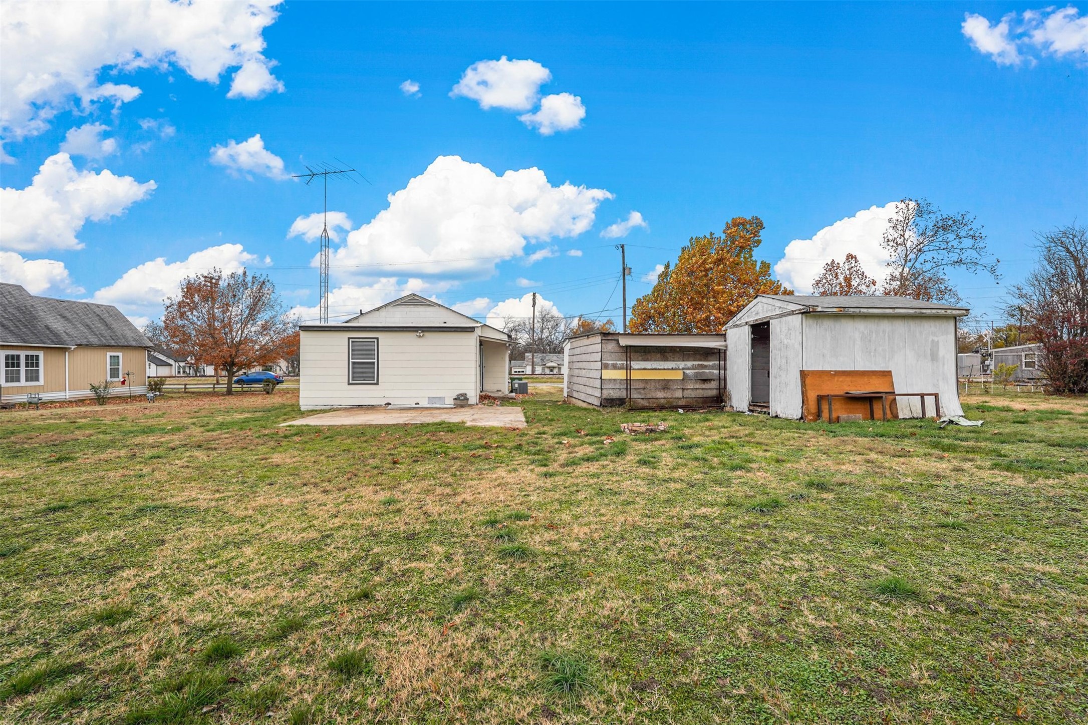 407 N Carter Howe TX 75459