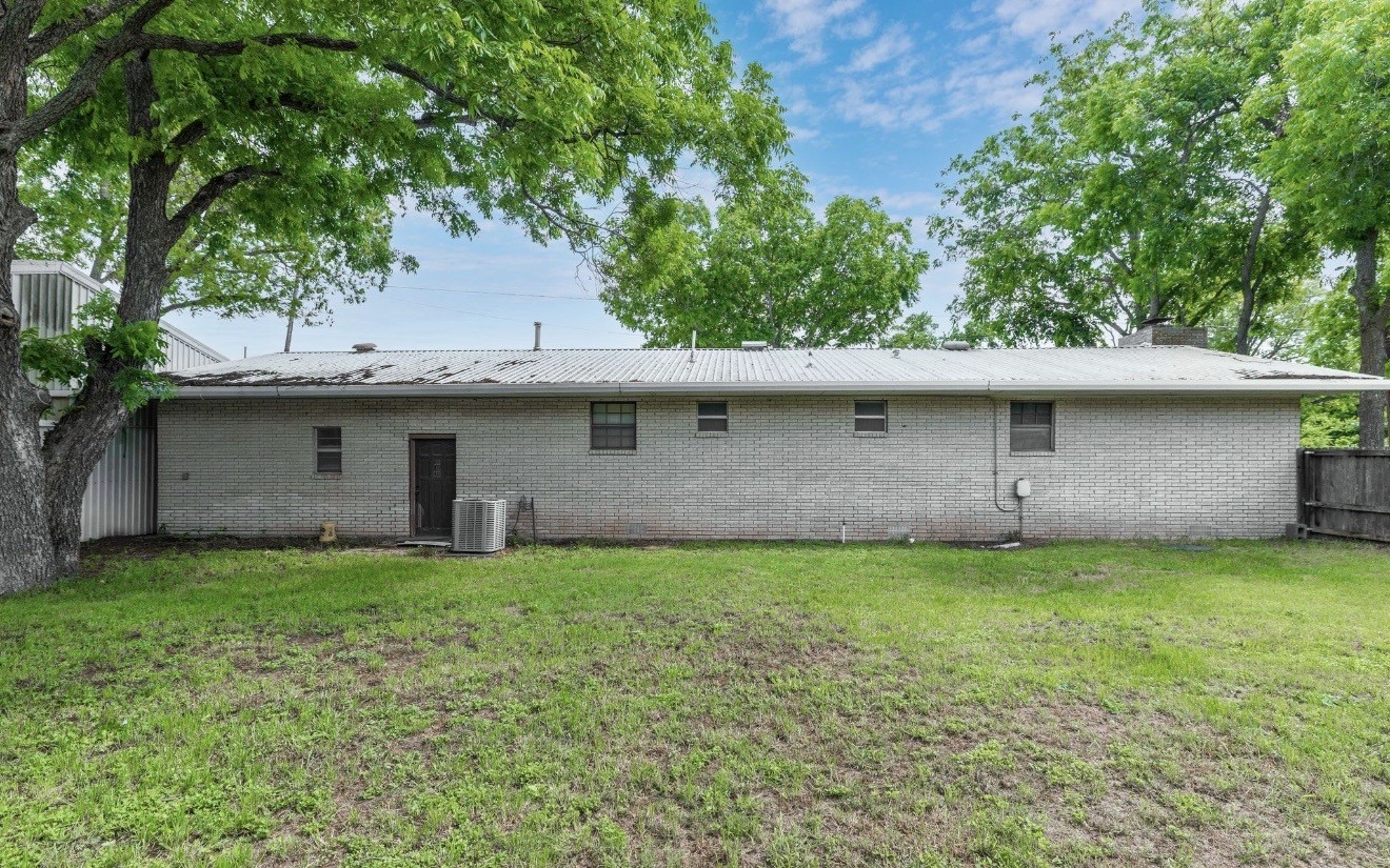 302 S Broadway Street Blanket TX 76432