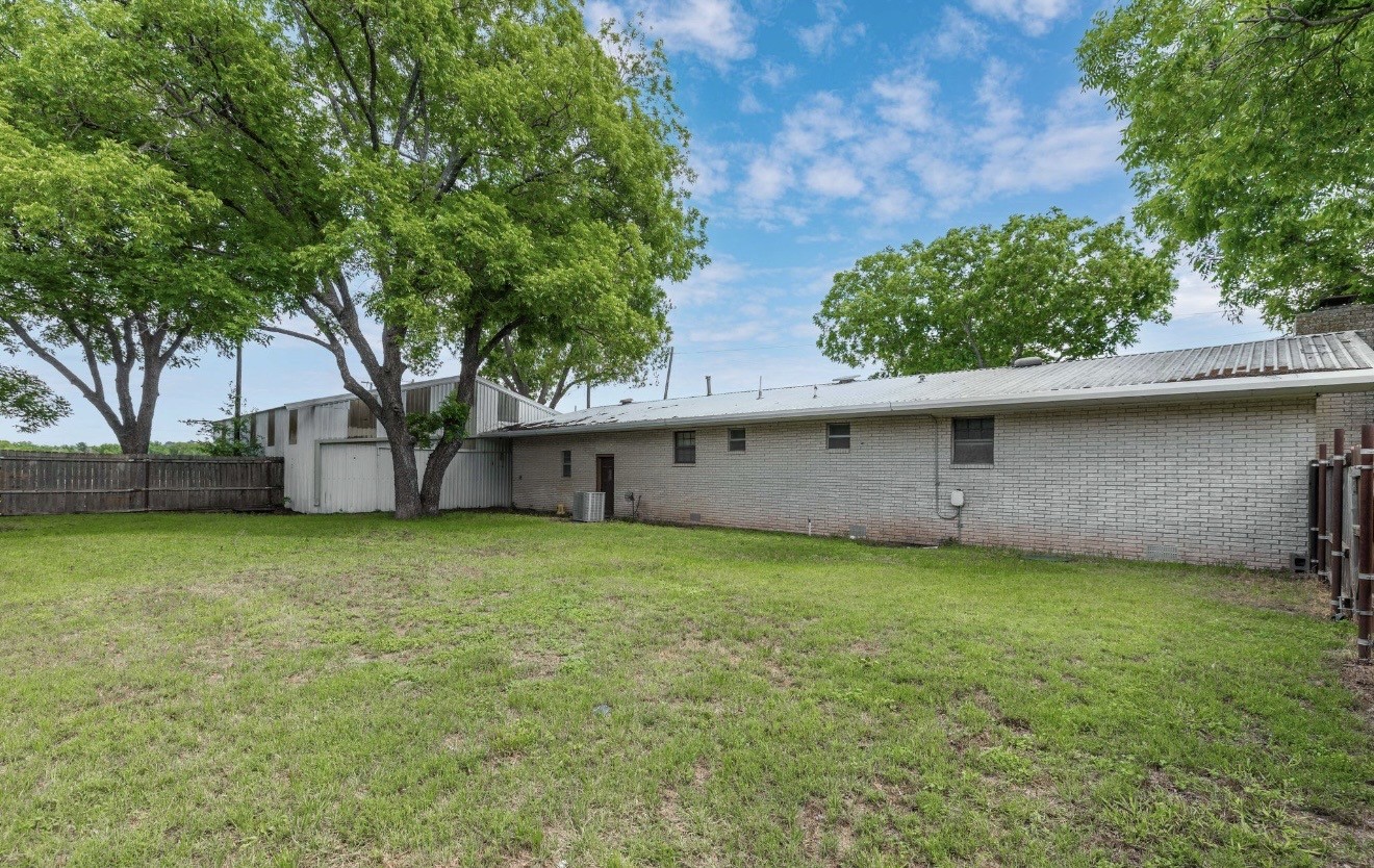 302 S Broadway Street Blanket TX 76432