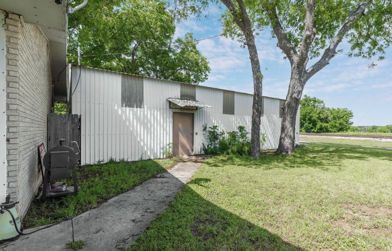 302 S Broadway Street Blanket TX 76432