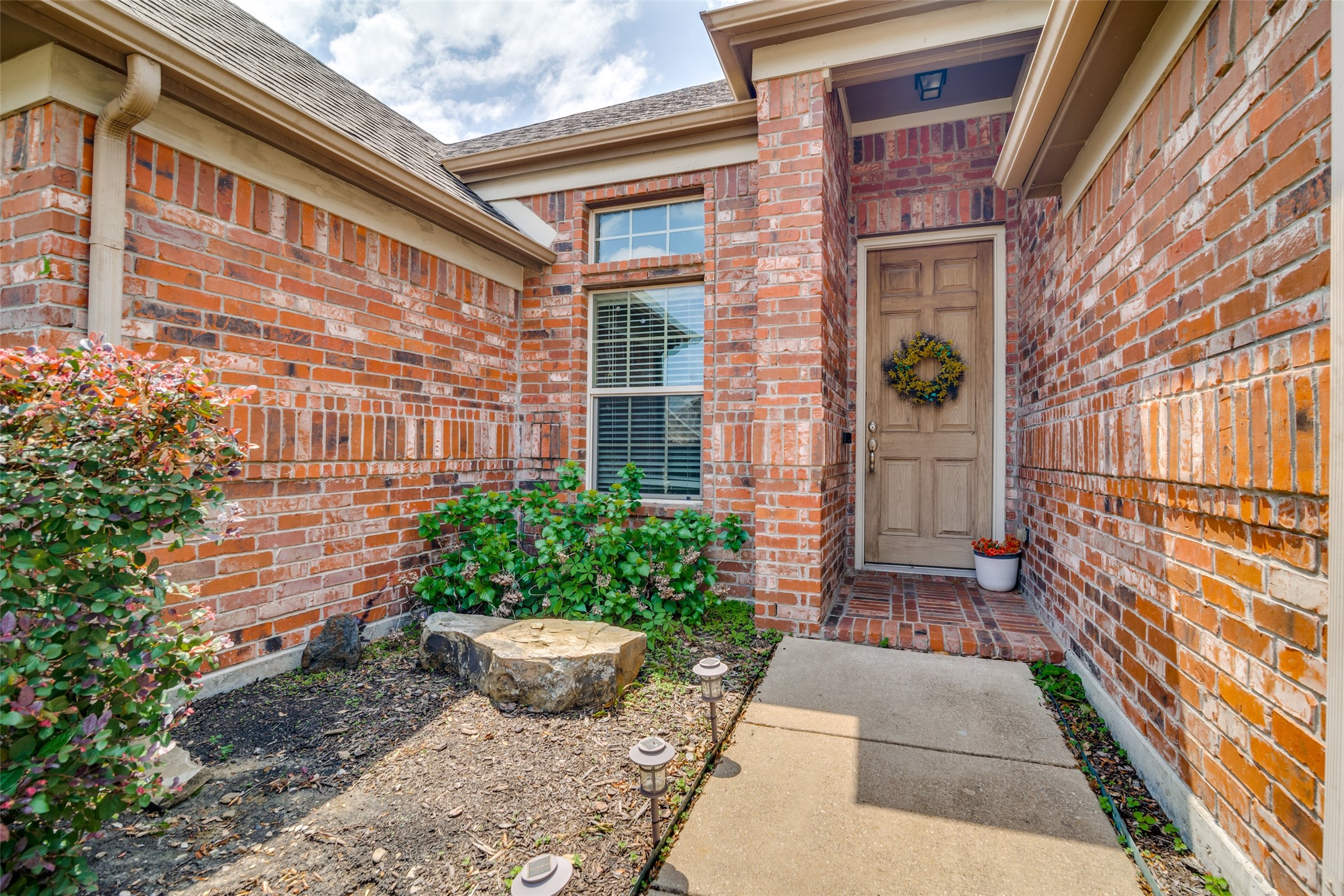 619 Louder Way Fate TX 75087