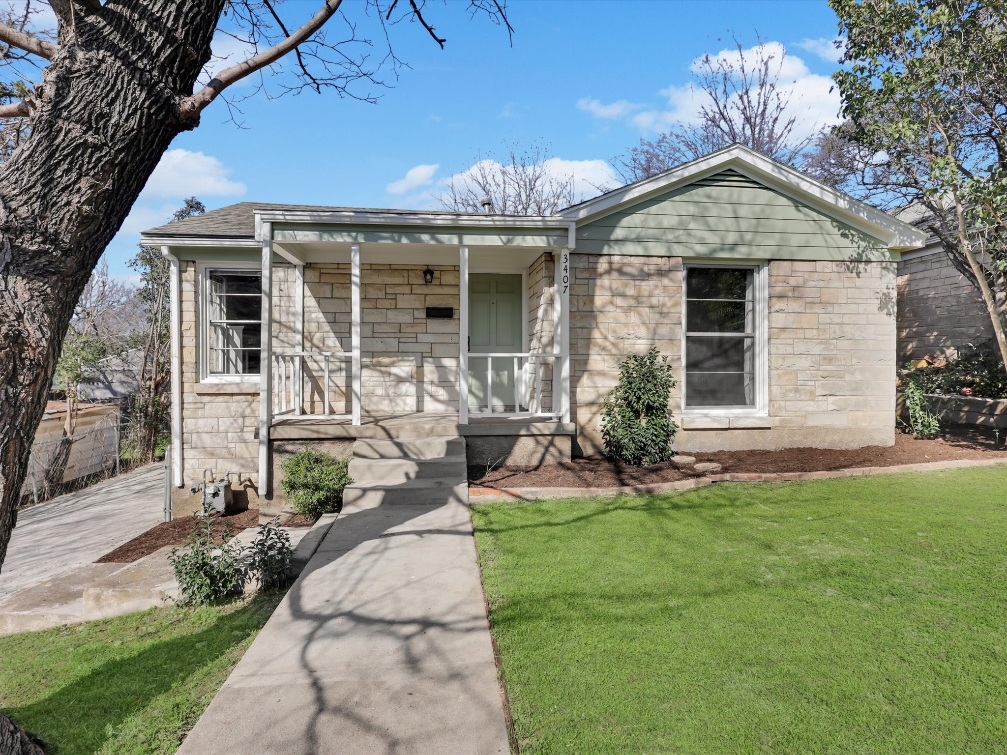 3407 Burlingdell Avenue Dallas TX 75211