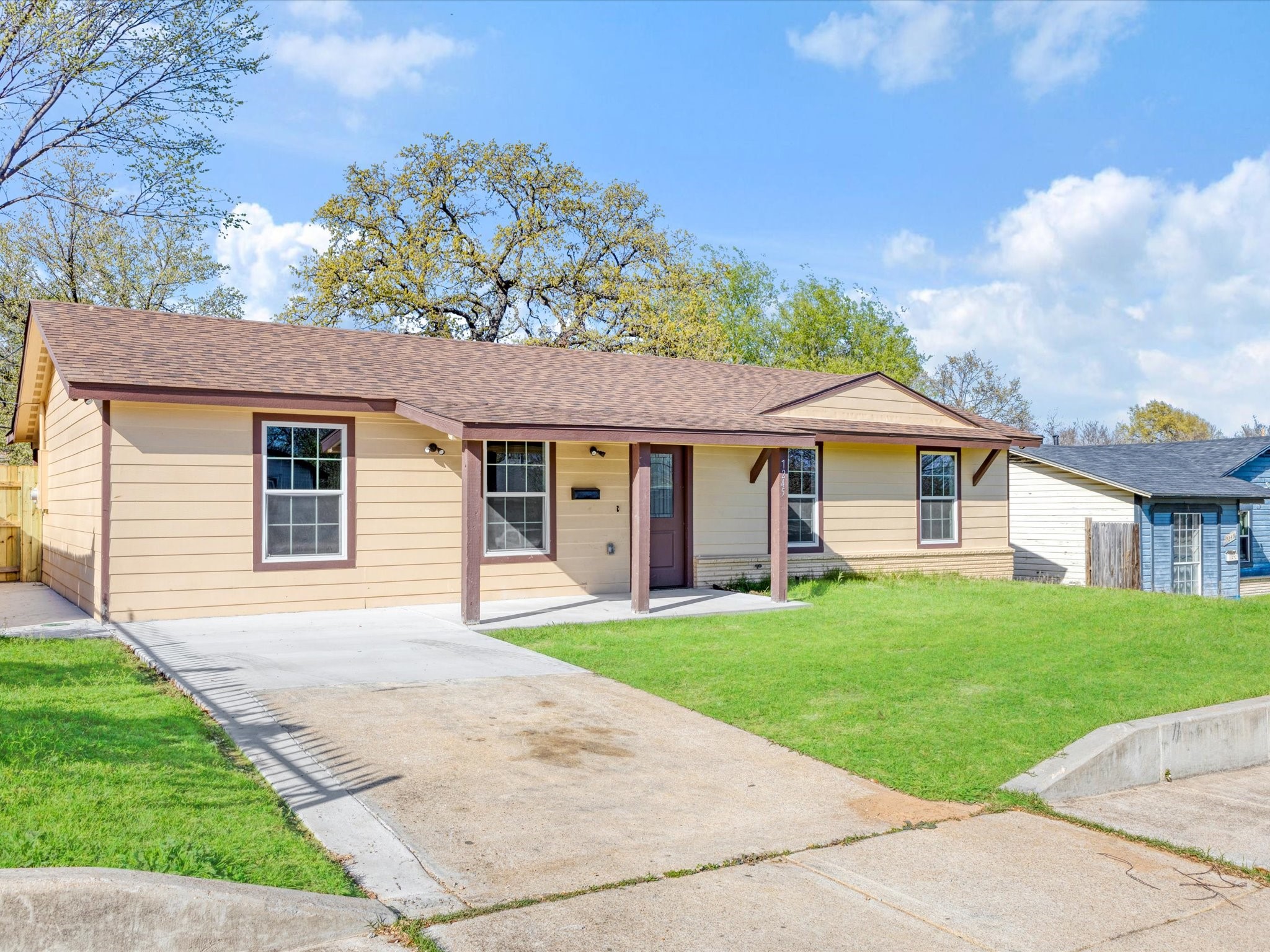 7245 Van Natta Lane Fort Worth TX 76112