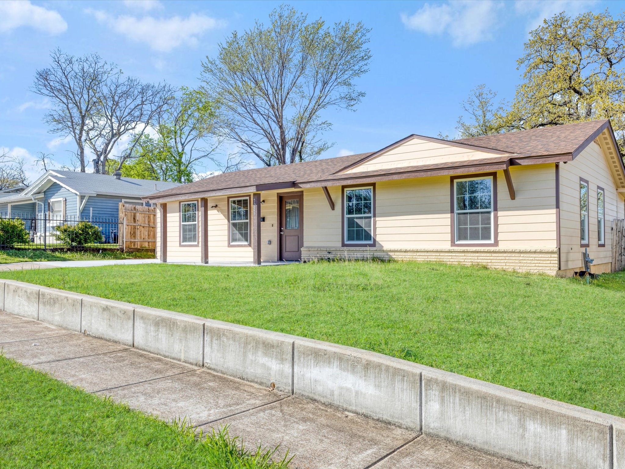 7245 Van Natta Lane Fort Worth TX 76112