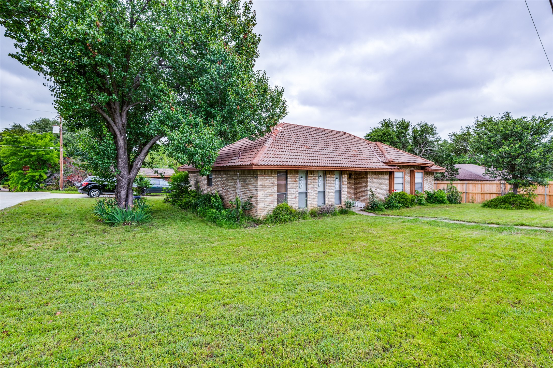 1010 Egyptian Way Grand Prairie TX 75050