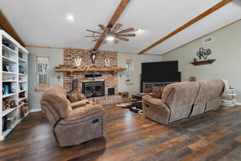7766 N State Highway 78 Ravenna TX 75476