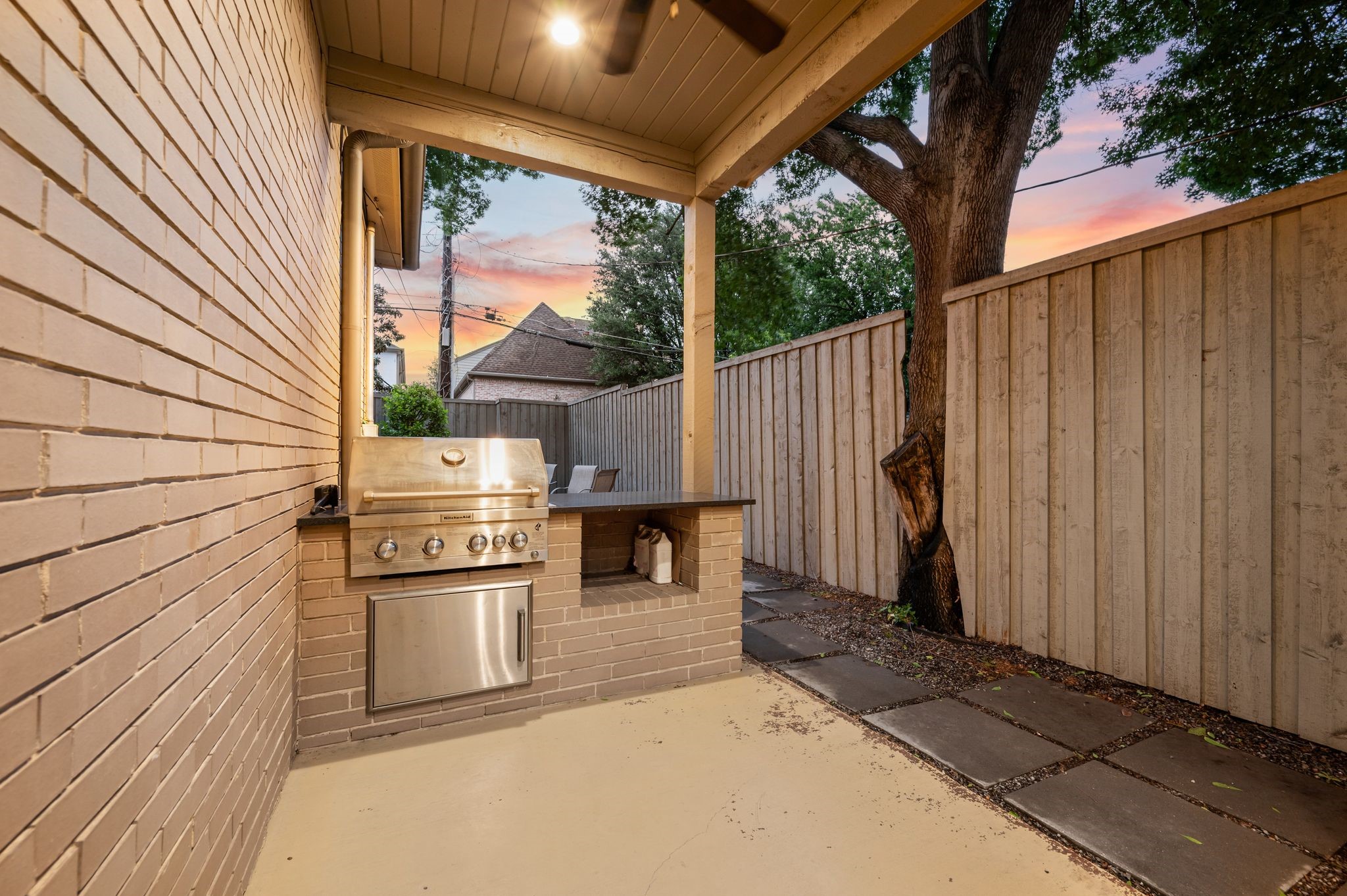6811 Del Norte Lane Dallas TX 75225